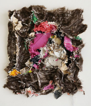 あいつらのうわべ（フランケンシュタイン）, mixed media (fake fur, acrylic, thread on  canvas), 51 x 43cm, 2019.